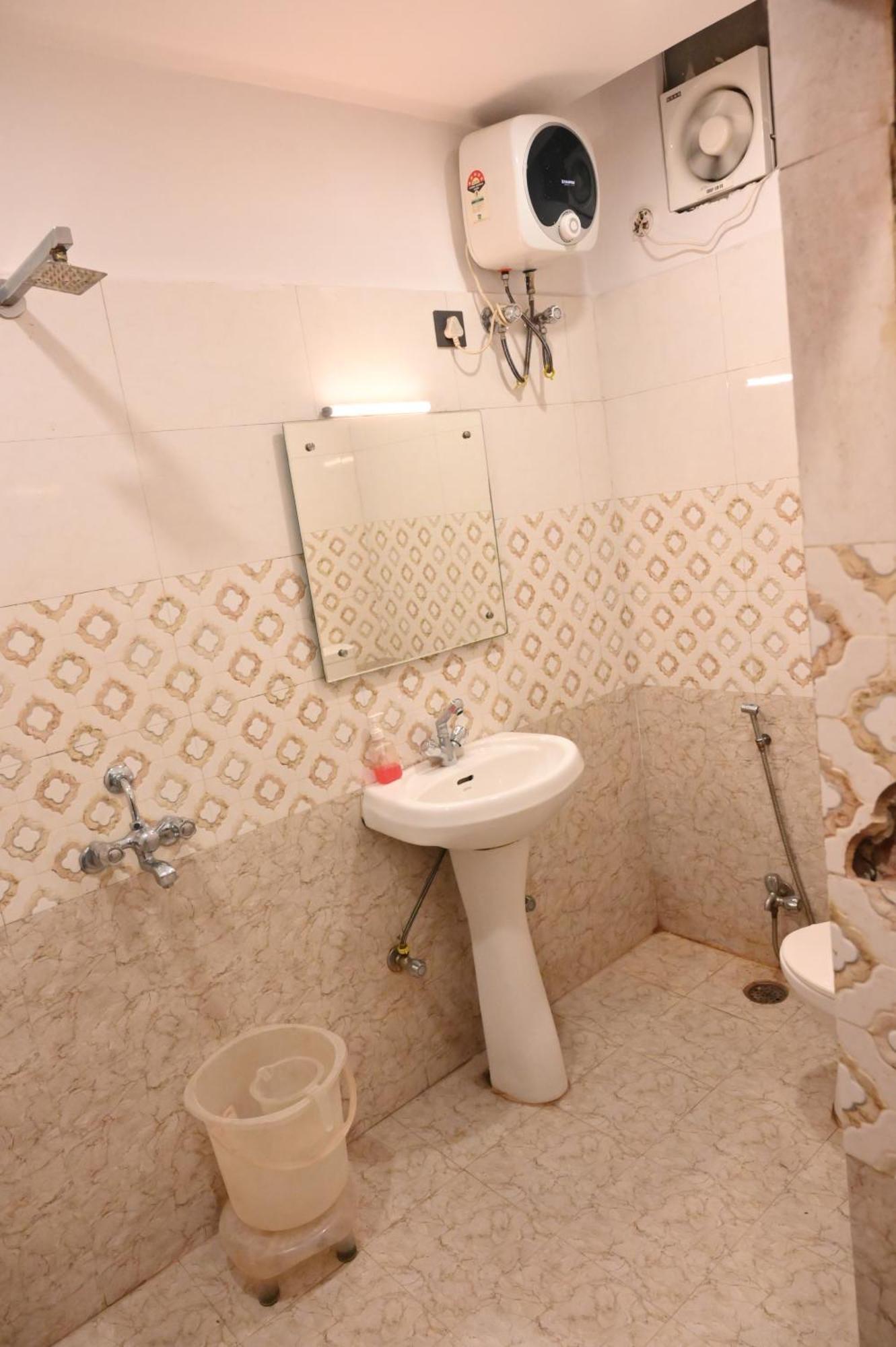 Hotel Riddhi Regency Lucknow Bagian luar foto