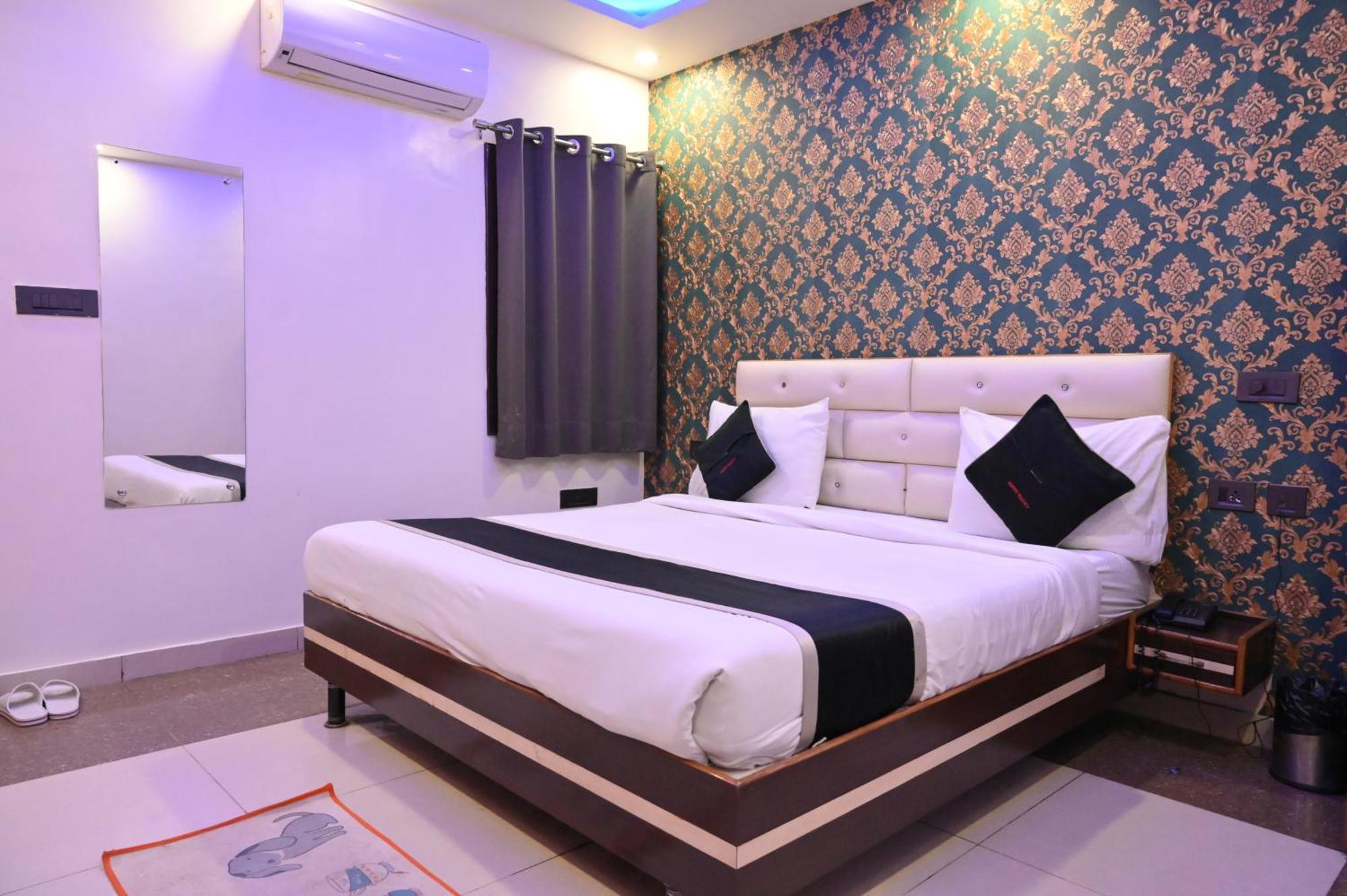 Hotel Riddhi Regency Lucknow Bagian luar foto
