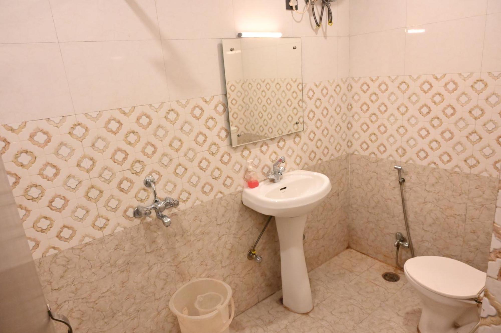 Hotel Riddhi Regency Lucknow Bagian luar foto